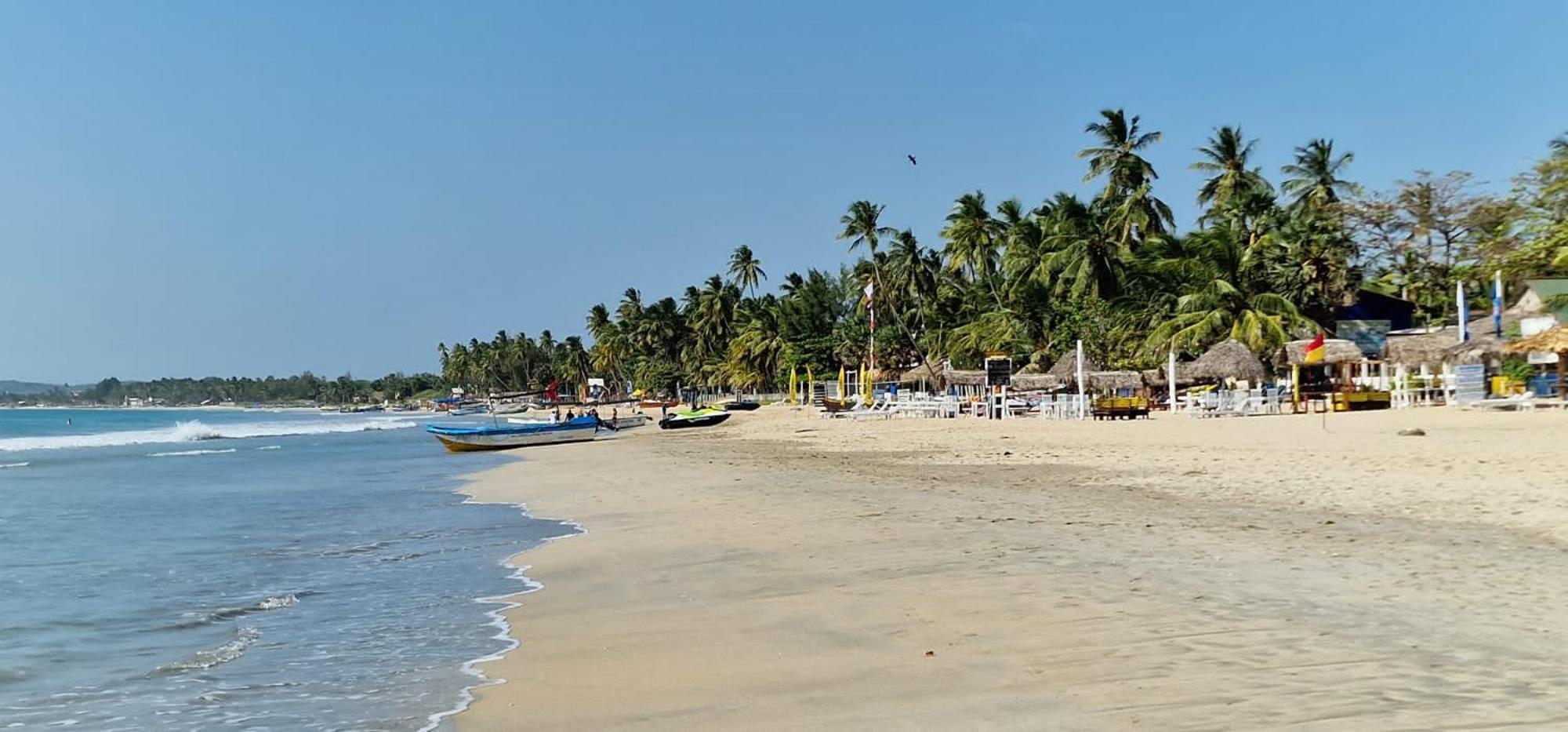 Lucky Beach Resort Тринкомали Экстерьер фото